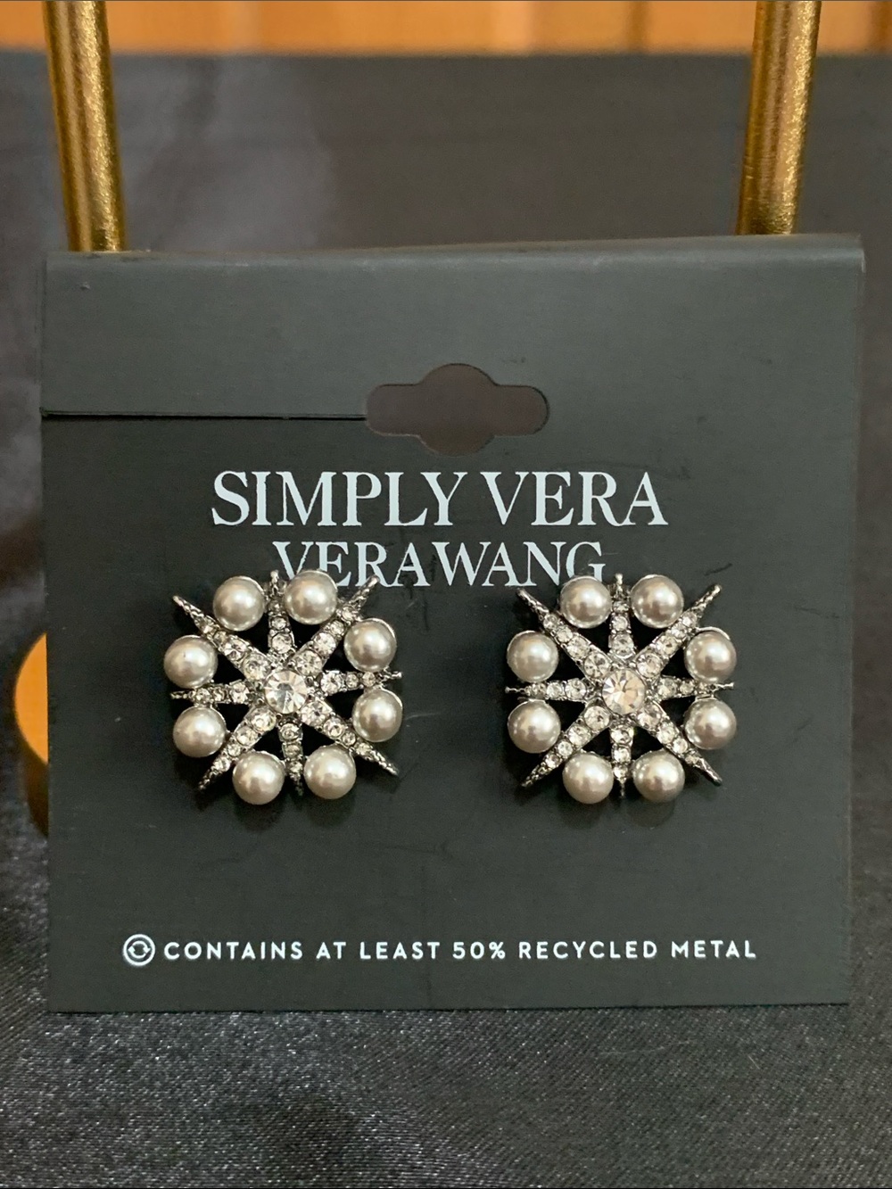 NWT Simply Vera Vera Wang silver tone gray faux pearl earrings